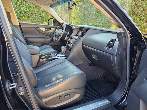 Used 2017 INFINITI QX70 2WD image 32
