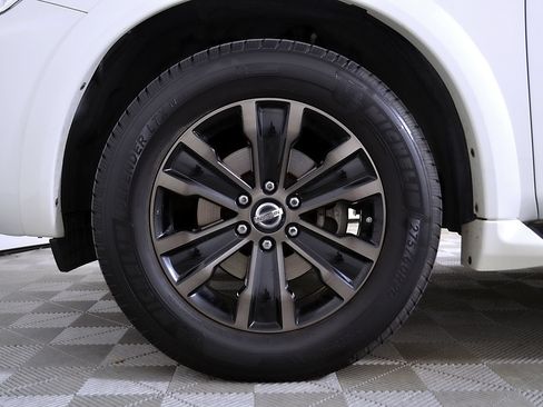 Used 2020 Nissan Armada Platinum w/ Captain's Chairs Package AWD/4WD image 12