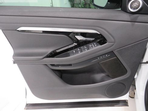 Used 2020 Land Rover Range Rover Evoque R-Dynamic S image 28