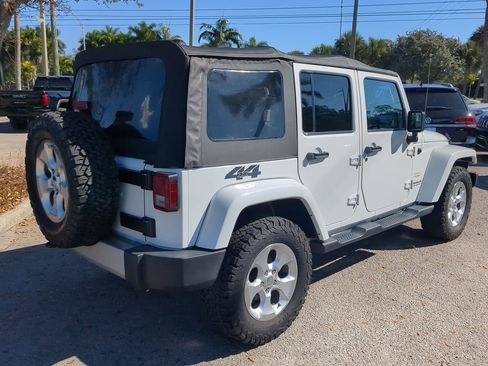 Used 2014 Jeep Wrangler Unlimited Sahara image 5