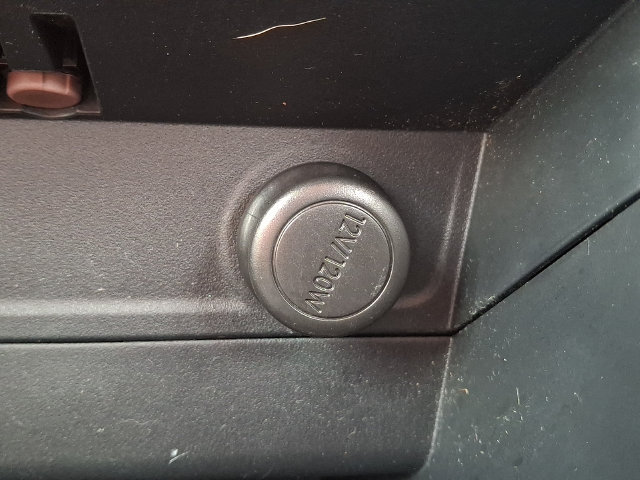 Used 2015 Subaru Forester 2.5i AWD/4WD image 22