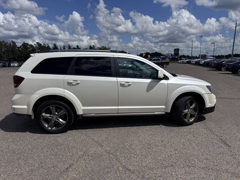 Used 2017 Dodge Journey Crossroad w/ Popular Equipment Group AWD/4WD image 5