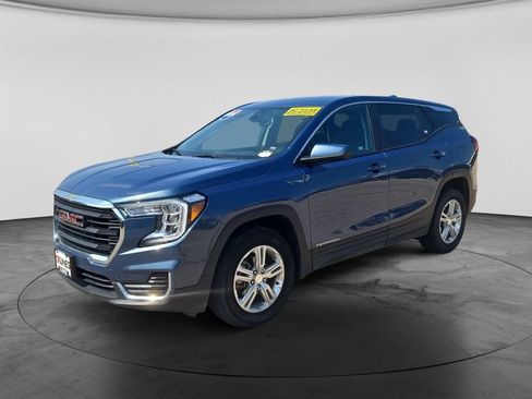 Used 2024 GMC Terrain SLE AWD/4WD image 3