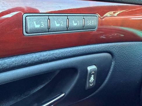 Used 2012 Lexus LS 460 L w/ Luxury Value Edition RWD image 23