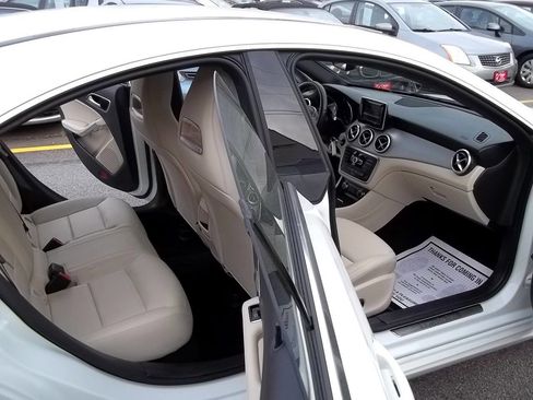 Used 2014 Mercedes-Benz CLA 250 4MATIC image 10