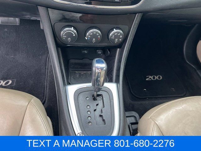 Used 2013 Chrysler 200 Limited FWD image 22