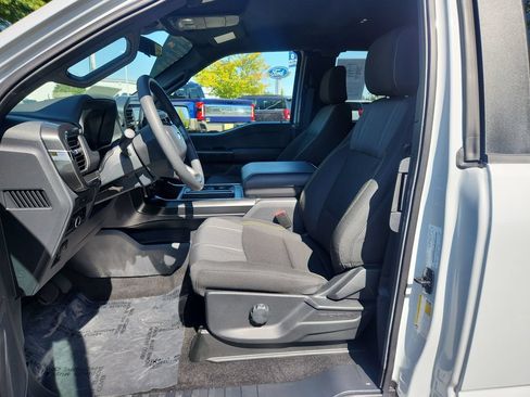 Used 2025 Ford F150 STX AWD/4WD image 4