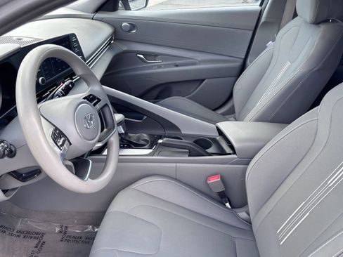 Used 2021 Hyundai Elantra SEL FWD image 18