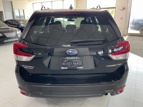 Used 2022 Subaru Forester Premium image 6