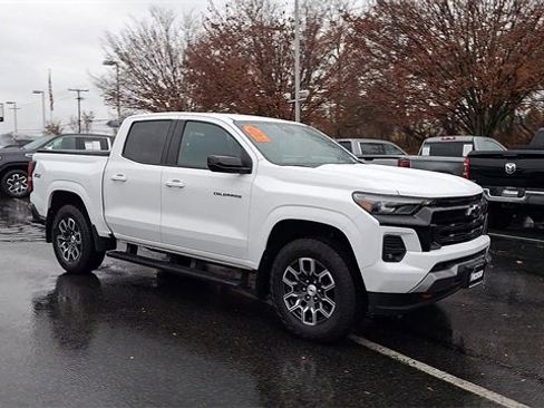 Certified 2023 Chevrolet Colorado Z71 w/ Z71 Convenience Package 2 image 2