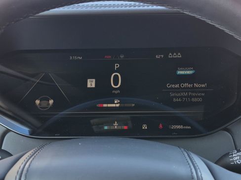 Used 2023 Land Rover Range Rover SV image 11