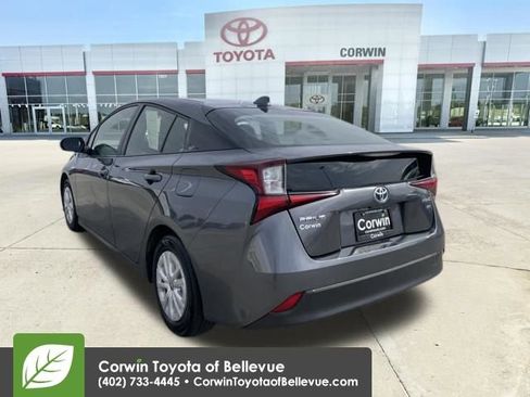 Used 2022 Toyota Prius L Eco image 3