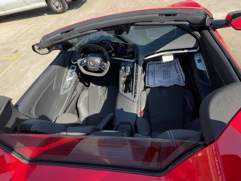 Used 2024 Chevrolet Corvette Stingray Convertible w/ Z51 Performance Package image 36
