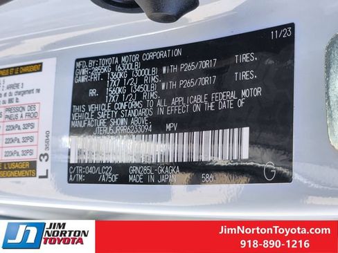 Used 2024 Toyota 4Runner TRD Off-Road Premium w/ Moonroof Package AWD/4WD image 34