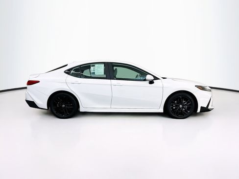 Used 2025 Toyota Camry SE FWD image 10
