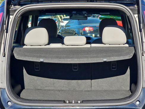 Used 2016 Kia Soul + image 12