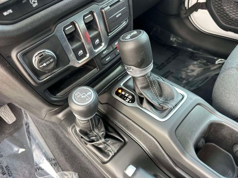 Used 2024 Jeep Wrangler Sport AWD/4WD image 13