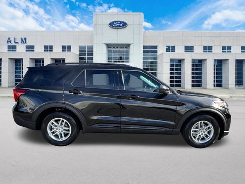 New 2026 Ford Explorer Active RWD image 5