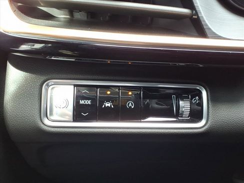 Certified 2025 Buick Envision Avenir image 24