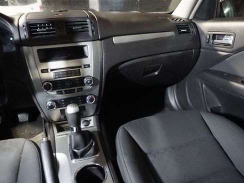 Used 2010 Ford Fusion SE image 13