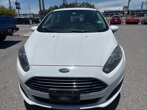 Used 2019 Ford Fiesta SE FWD image 2