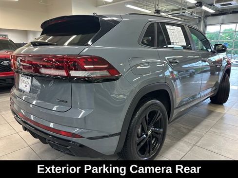 Used 2025 Volkswagen Atlas Cross Sport SEL R-Line AWD/4WD image 13