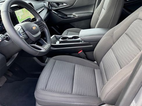 Certified 2025 Chevrolet Equinox LT image 11