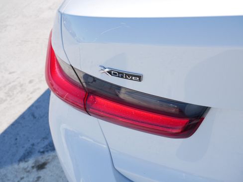 Used 2020 BMW 330i xDrive 330i xDrive w/ Premium Package image 17