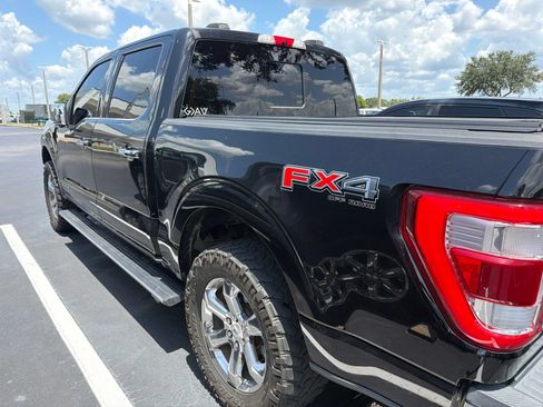 Used 2021 Ford F150 Lariat w/ Equipment Group 502A High AWD/4WD image 6