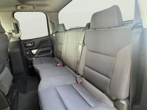 Used 2018 Chevrolet Silverado 1500 LT image 29