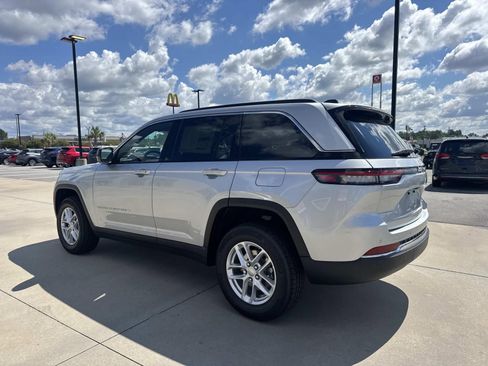New 2026 Jeep Grand Cherokee Laredo RWD image 5