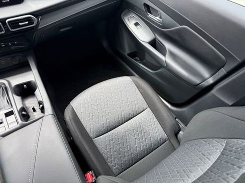 Used 2026 Nissan Sentra SV w/ Floor Mat Package image 22