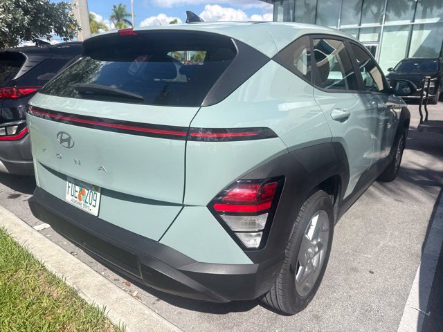 Used 2024 Hyundai Kona SE FWD image 7