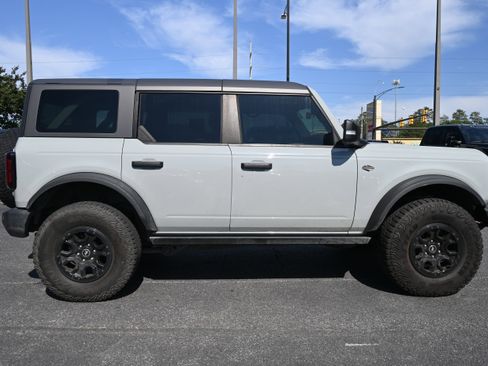 Used 2022 Ford Bronco Wildtrak AWD/4WD image 13