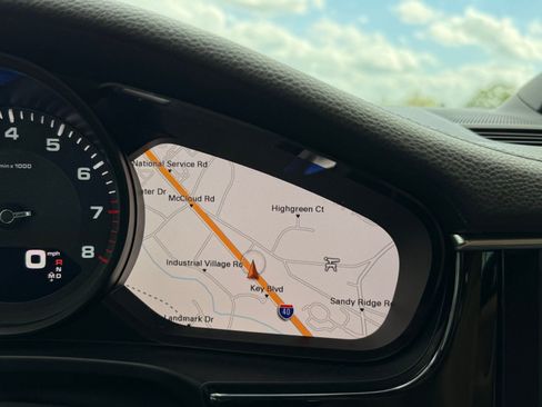 Used 2018 Porsche Panamera image 45