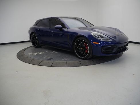 Certified 2023 Porsche Panamera 4S image 9