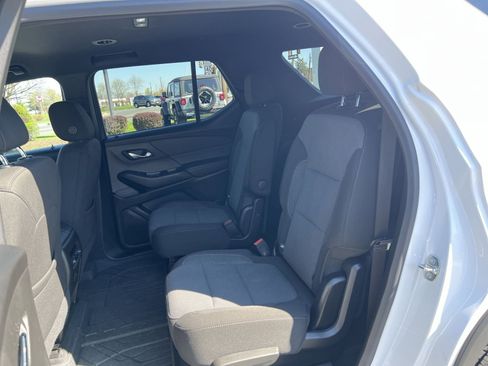 Used 2023 Chevrolet Traverse LT w/ LPO, Floor Liner Package AWD/4WD image 23