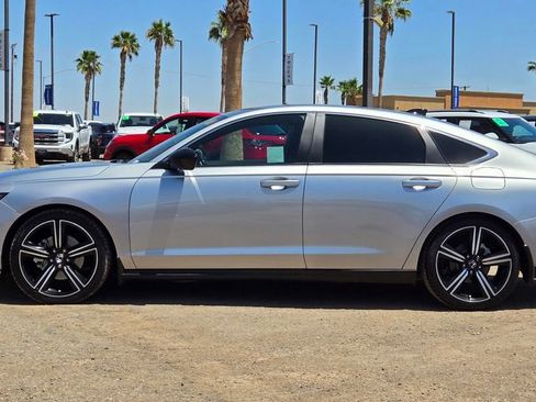 Used 2024 Honda Accord Sport image 7