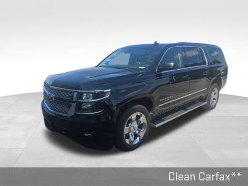 Used 2018 Chevrolet Suburban LT w/ LT Signature Package AWD/4WD image 2