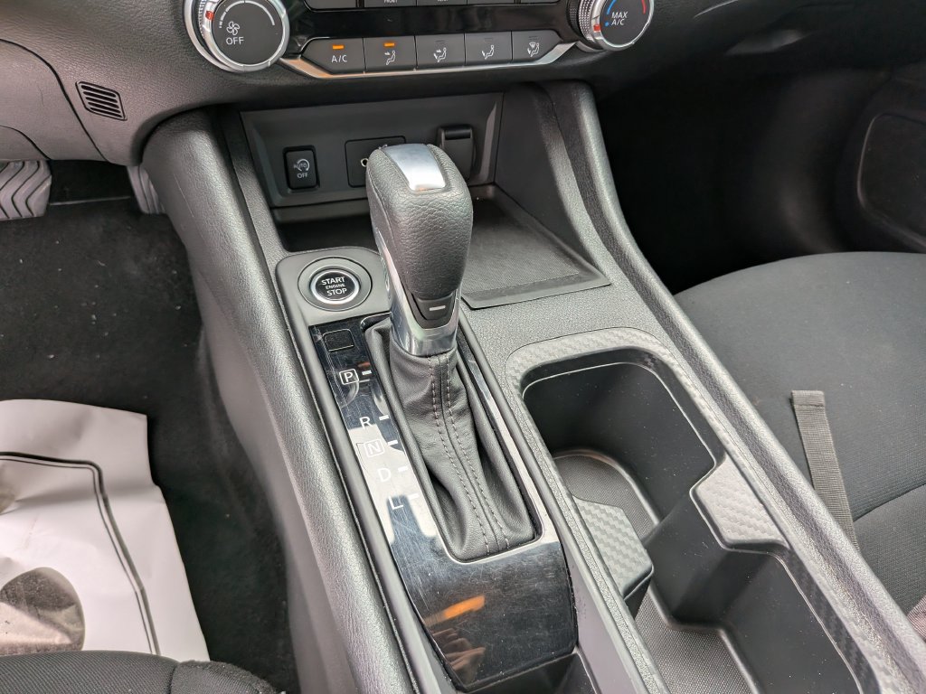 Used 2024 Nissan Sentra S FWD image 26