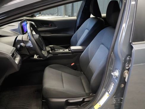 Used 2023 Toyota Prius LE AWD/4WD image 12