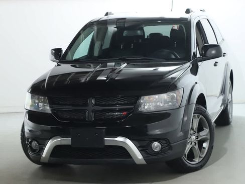Used 2017 Dodge Journey Crossroad w/ Popular Equipment Group image 2