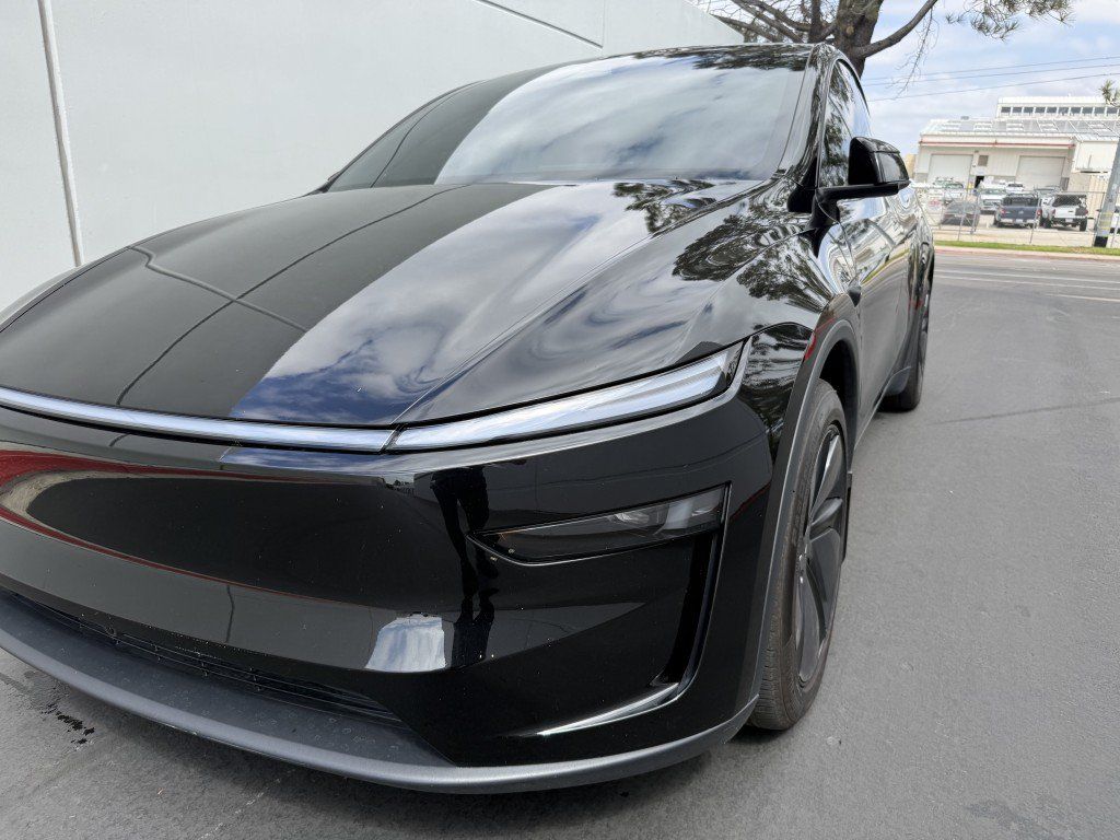 Used 2026 Tesla Model Y Long Range AWD/4WD image 5