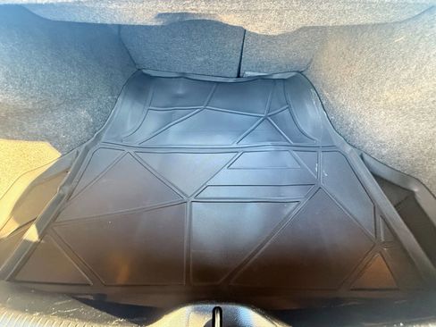 Used 2019 Chrysler 300 Touring w/ Sport Appearance Package image 20