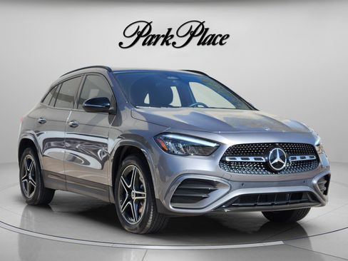 Certified 2025 Mercedes-Benz GLA 250 image 4