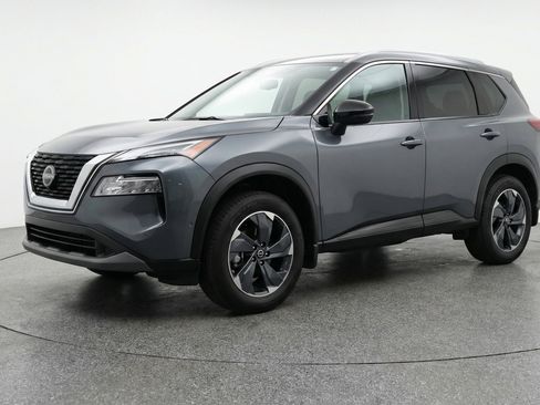 Used 2025 Nissan Rogue SV FWD image 3