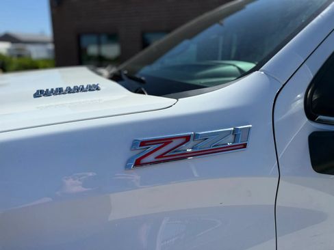 Used 2020 Chevrolet Silverado 1500 LTZ AWD/4WD image 12