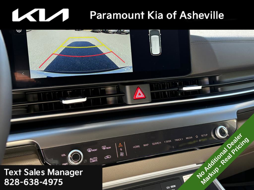 New 2027 Kia Carnival LX FWD image 11
