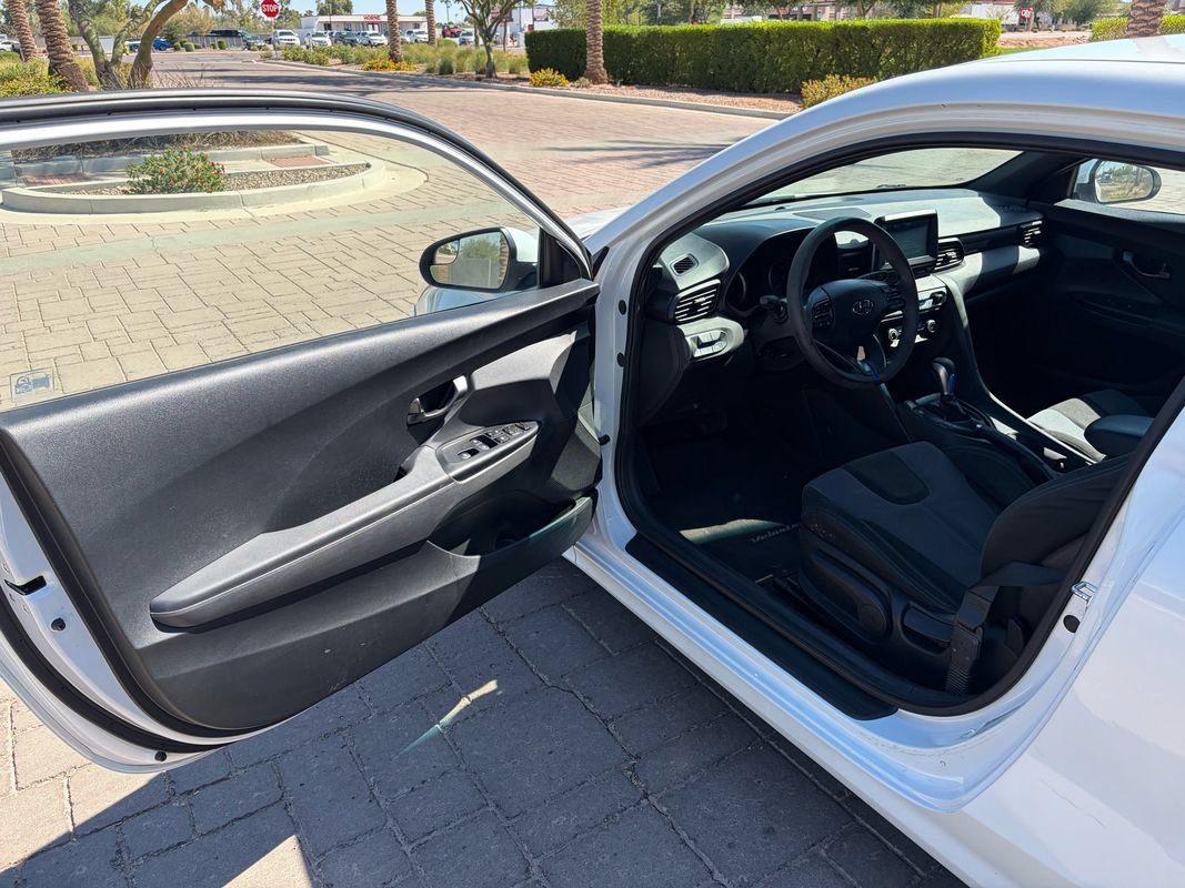 Used 2019 Hyundai Veloster 2.0 FWD image 8