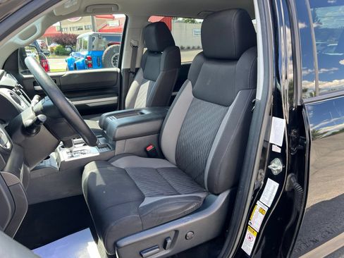 Used 2017 Toyota Tundra SR5 AWD/4WD image 23